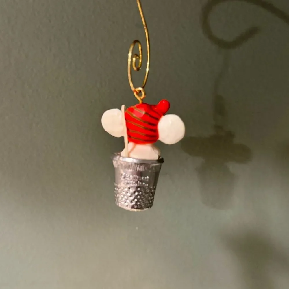 1978 Hallmark Little Trimmer Thimble Mouse Tree Trimmer Collection Ornament